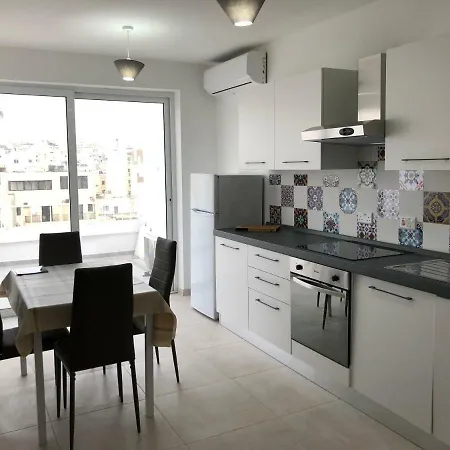 Joy Apartment *