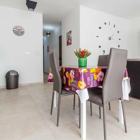 Apartament Joy